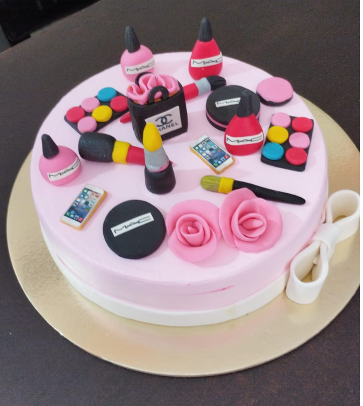 Designer Cake- Make Up Theme